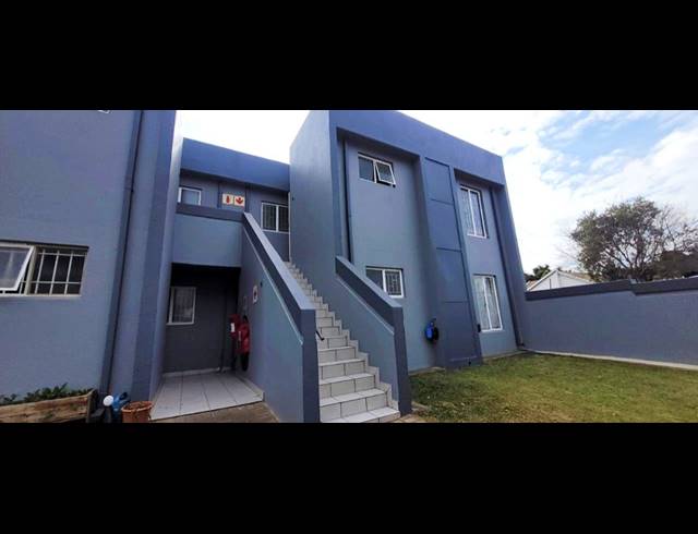 2 BEDROOM TOWNHOUSE FOR SALE IN MULBARTON
